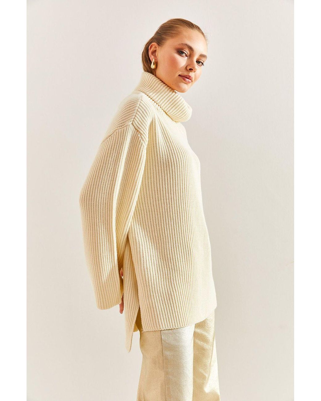 Bianco Lucci Natural Ribbed Turtleneck Loose Fit Sweater