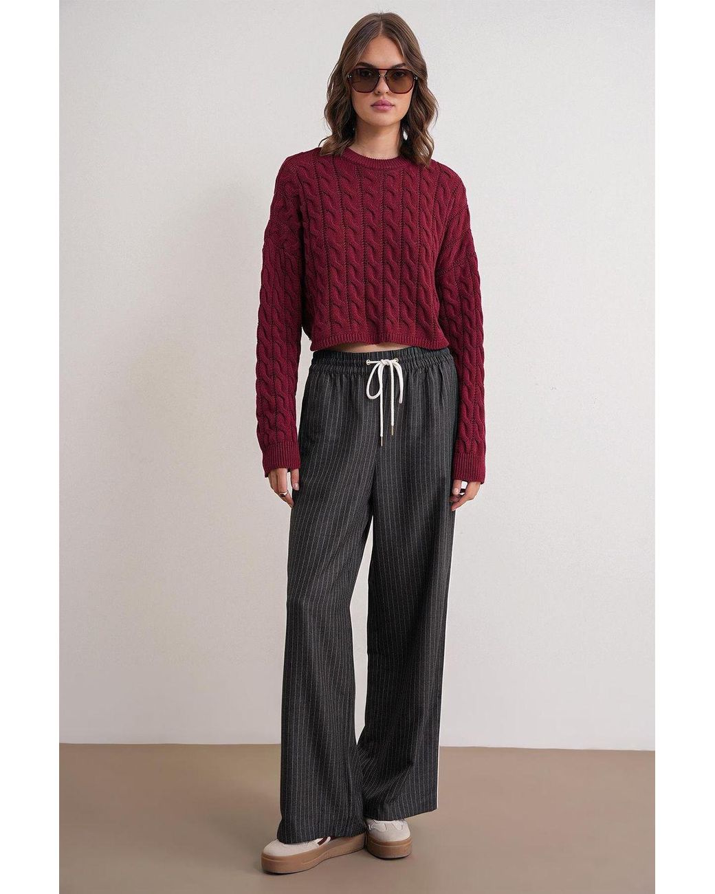 MixRay Red Cable Knit Pattern Crew Neck Sweater