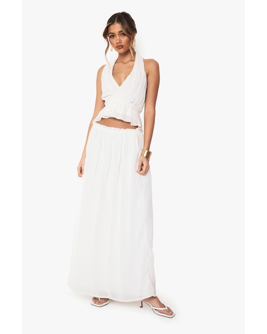 Boohoo White Low Rise Pleated Sweeping Maxi Skirt