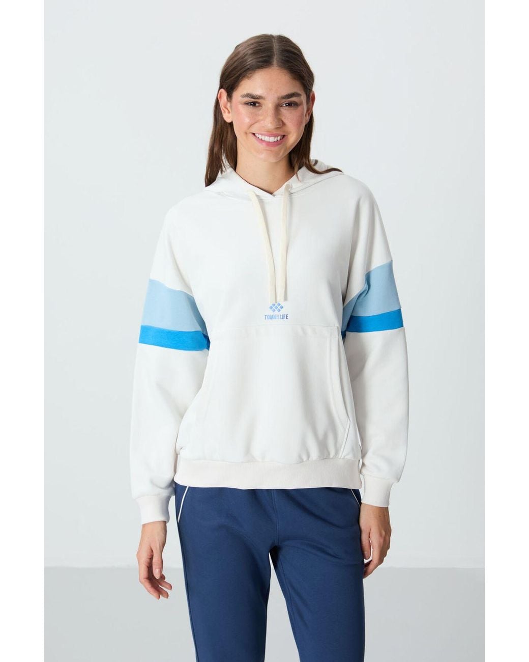 TOMMY LIFE White Oversized Color-Block Hooded Sweatshirt With Pocket