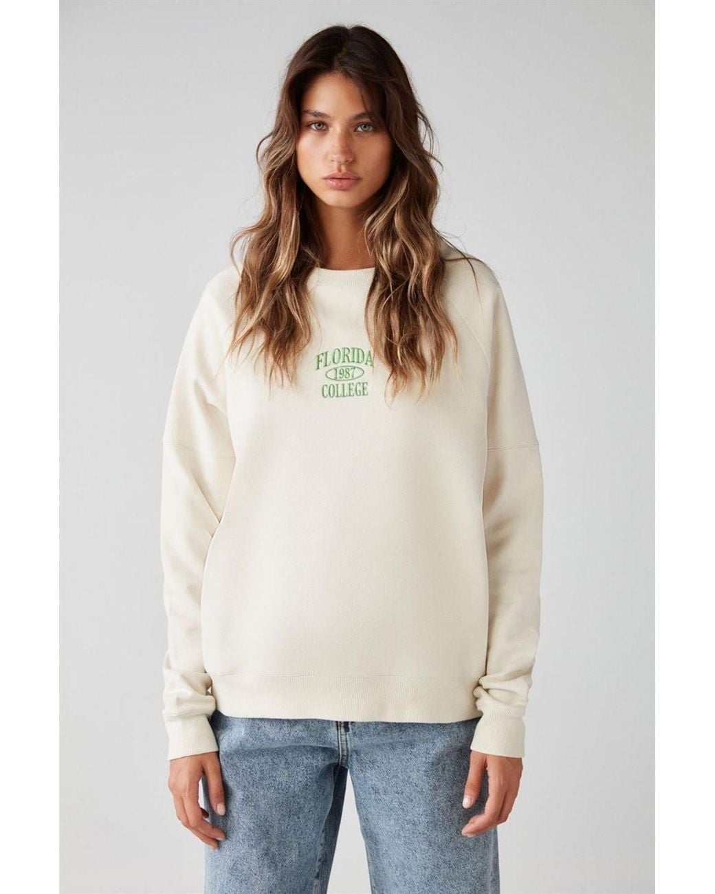 Grimelange White Crew Neck Printed Sweatshirt