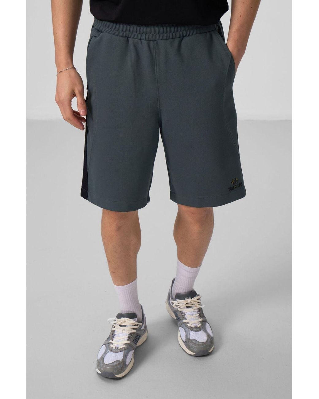 TOMMY LIFE Black Oversized Cotton-Blend Knit Shorts for men