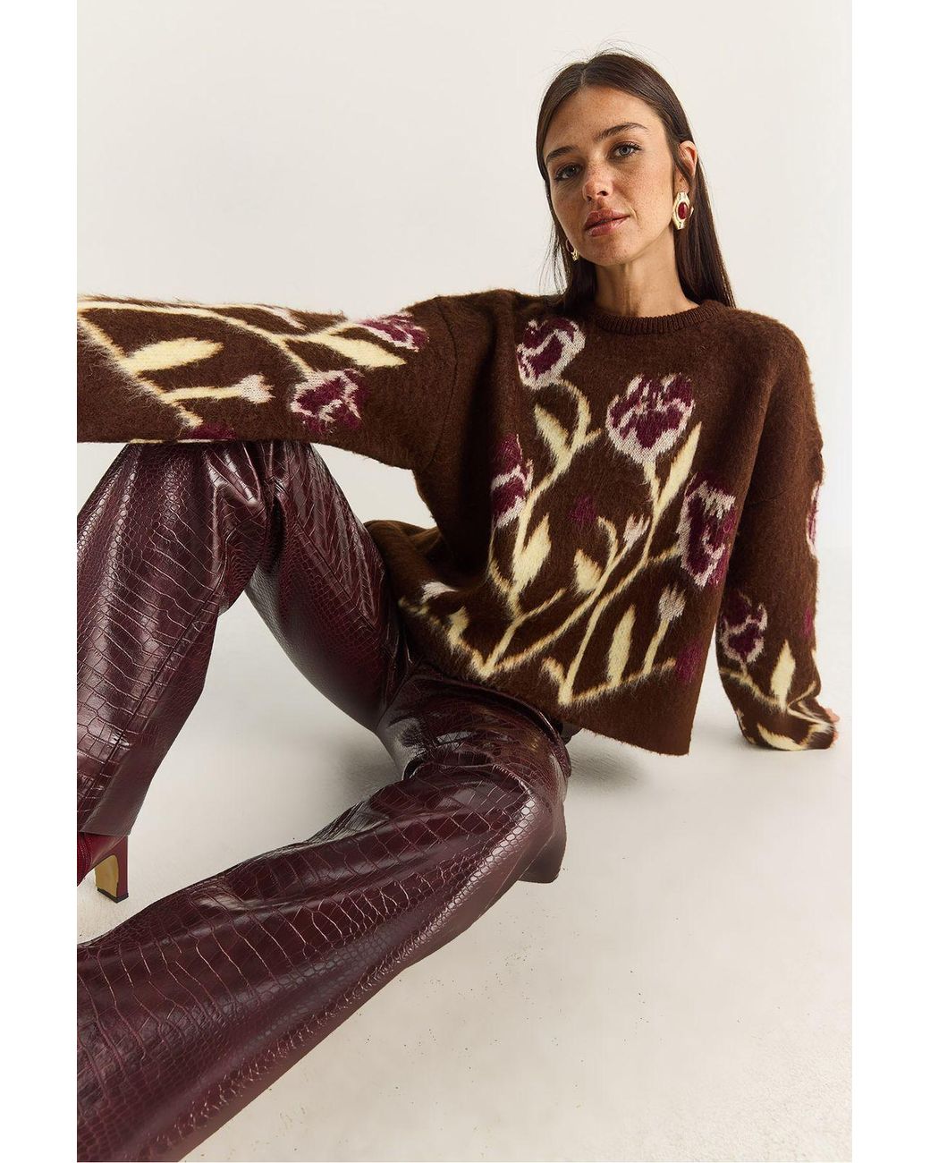 Bianco Lucci Brown Crew Neck Flowering Sweater