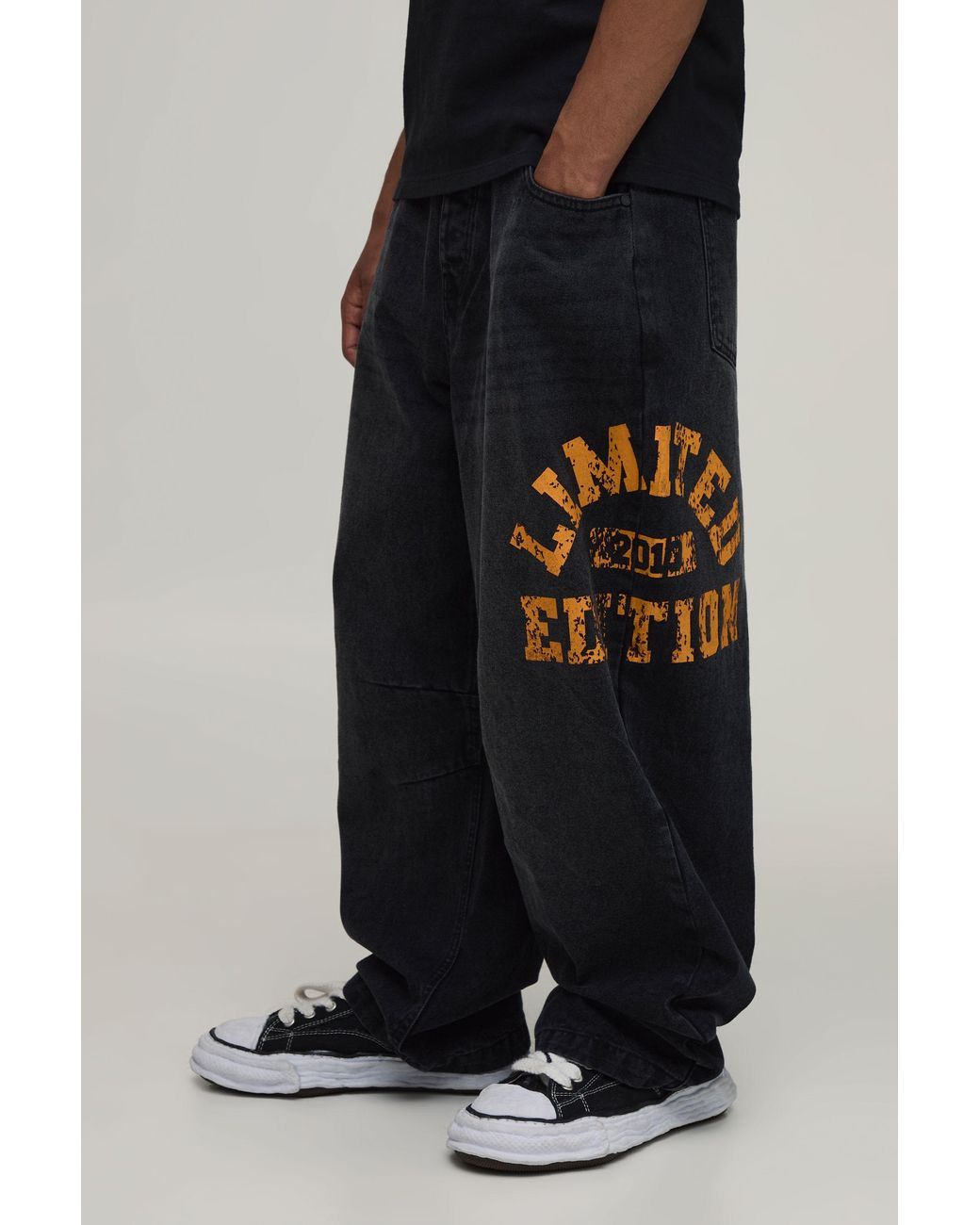 BoohooMAN Black Balloon Rigid Varsity Print Denim Jeans for men