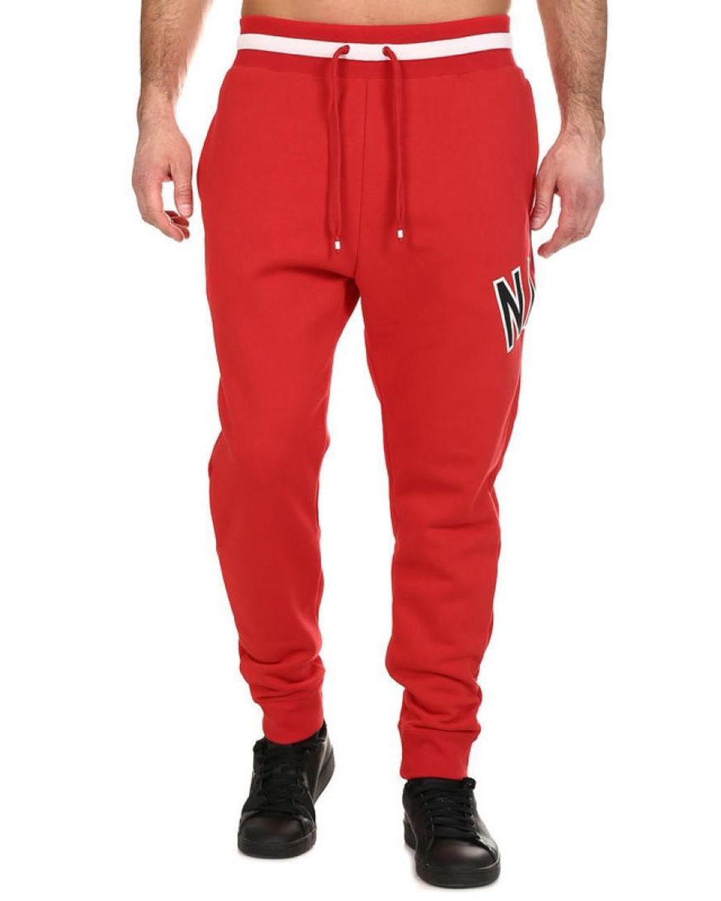 nike red joggers men