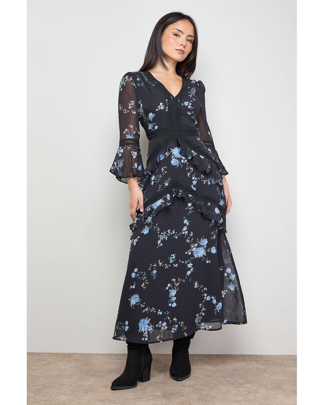 Oasis Petite Printed Lace Trim Detail Flare Sleeve Chiffon Midi Dress in  Blue