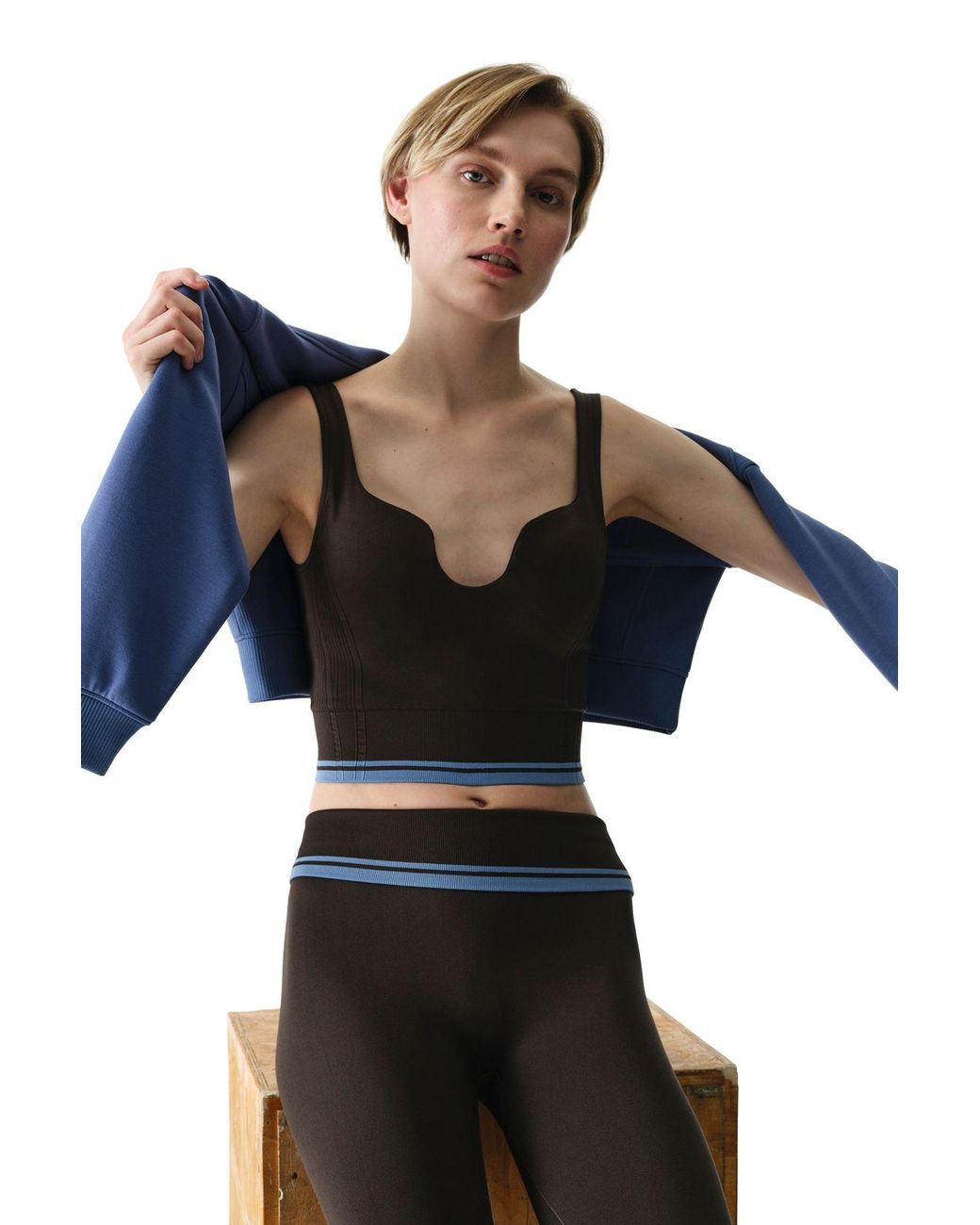 Penti Black Padded V-Neck Sports Bra