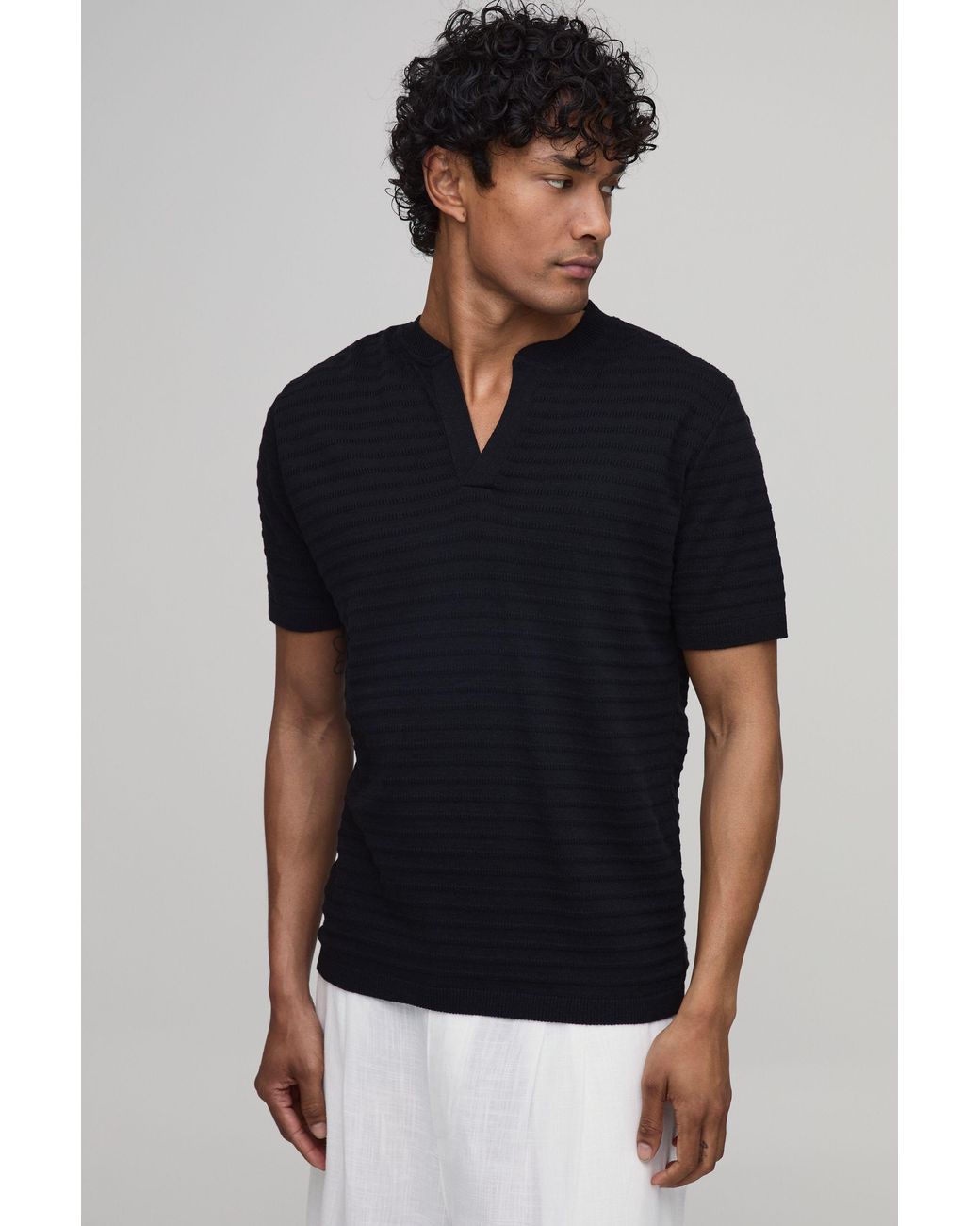 BoohooMAN Black Regular Fit V Neck Cotton Blend Knitted T-Shirt for men