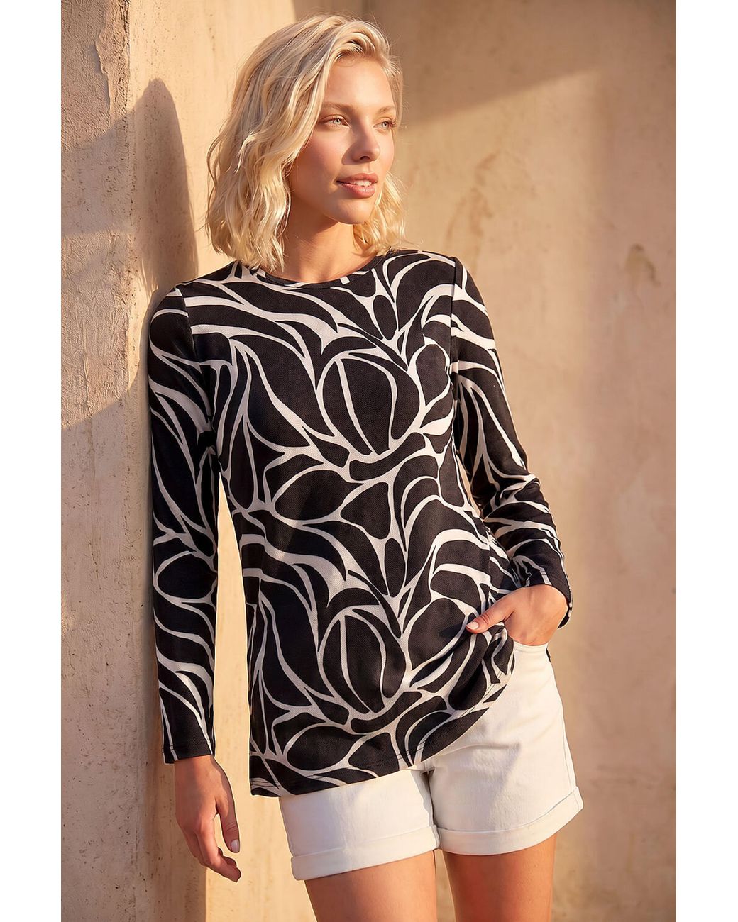 Roman Black Petite Abstract Print Top