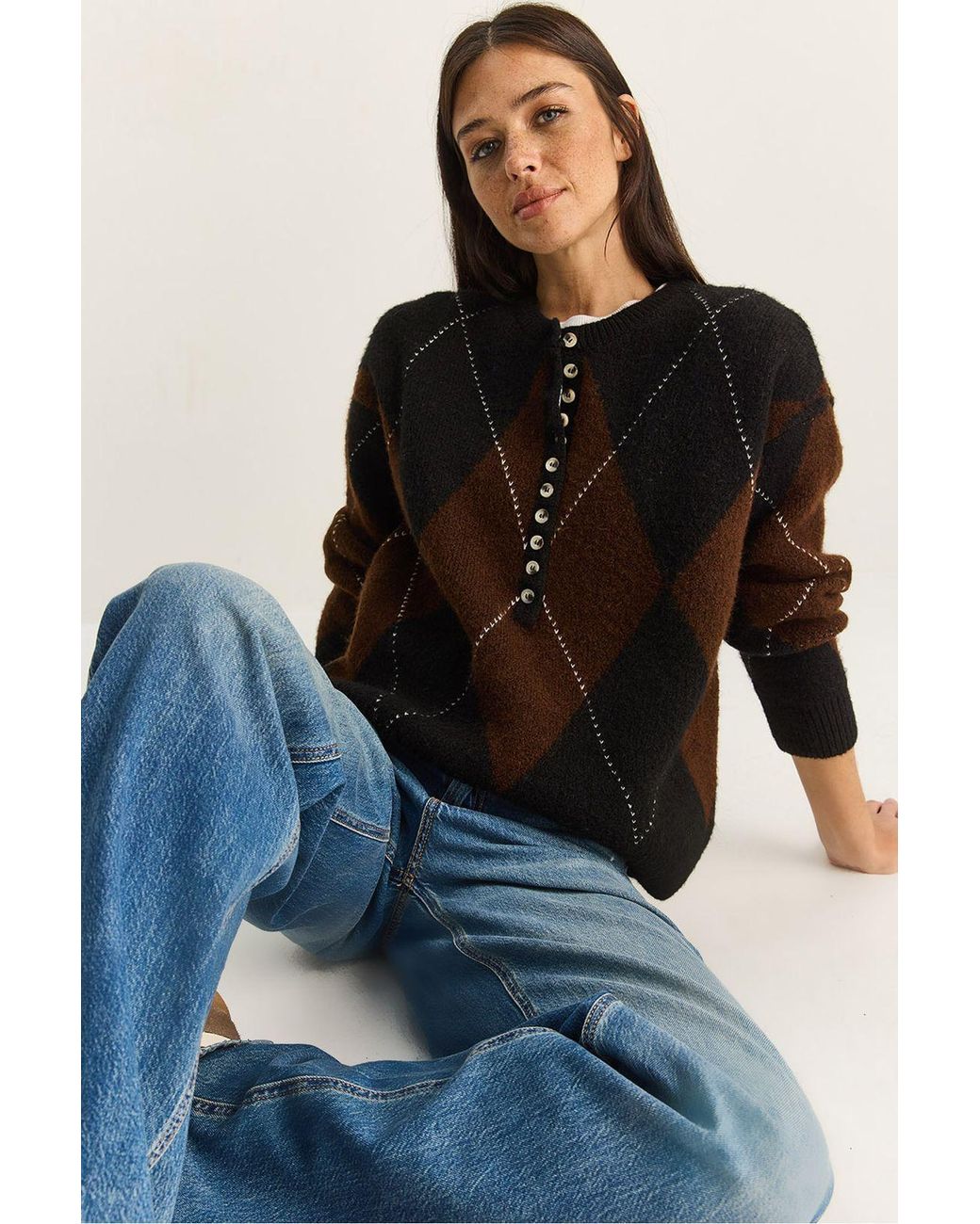Bianco Lucci Black Knit Crew Neck Sweater With Button Closure