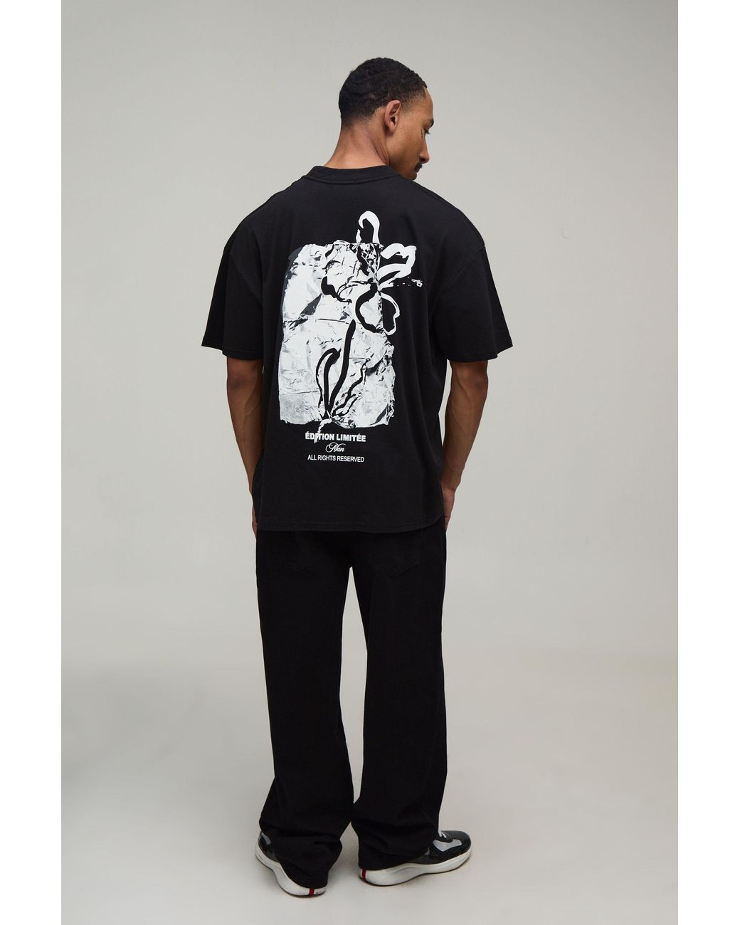BoohooMAN Black Oversized Mono Floral Graphic T-Shirt for men