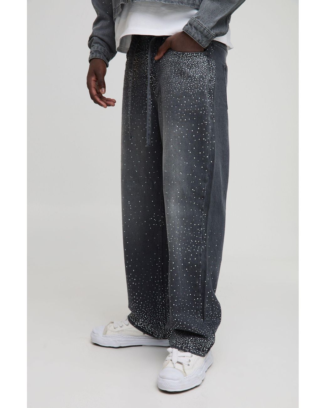 BoohooMAN Black Relaxed Fit Belted Rhinestone Washed Jeans for men