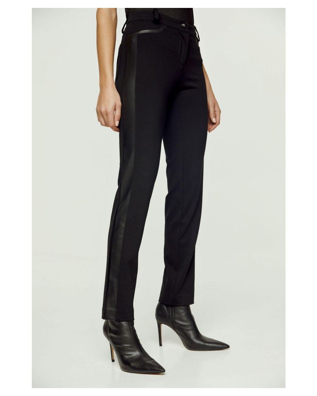 Conquista Black Fitted Jeggings With Faux Leather Detail