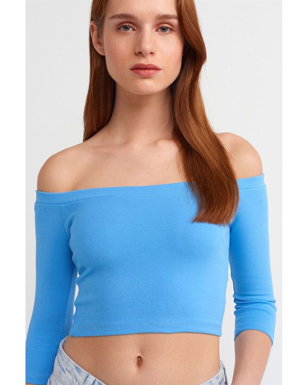 Dilvin Off-Shoulder Crop Blouse in het Blue