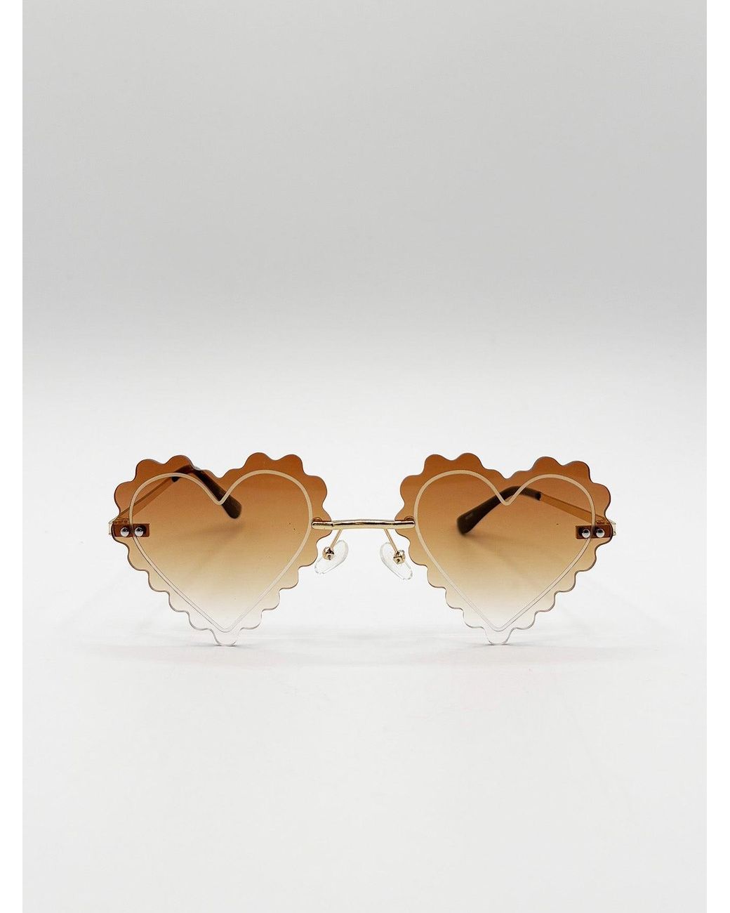 SVNX White Scallop Heart Sunglasses