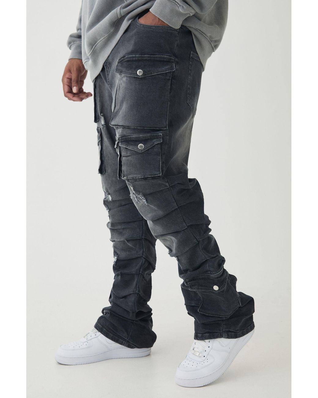 BoohooMAN Blue Plus Stacked Multi Cargo Pocket Flared Jeans for men