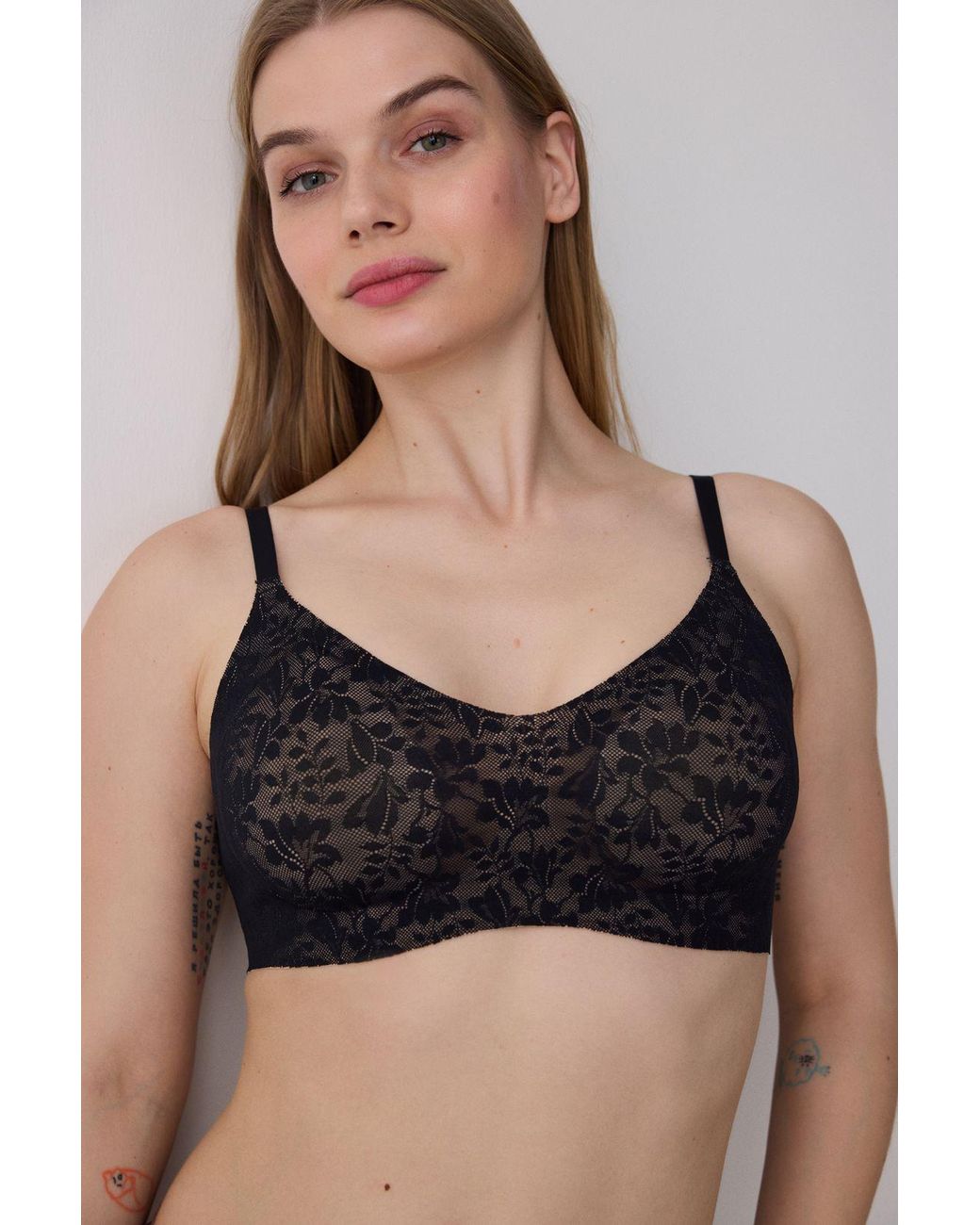 Penti Black Floral Lace Bralette With Adjustable Straps