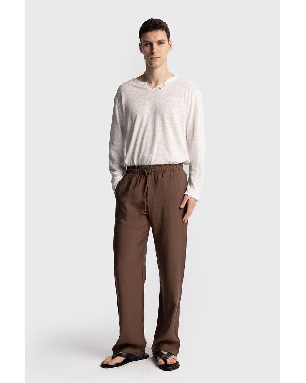 Giesto Brown Relaxed Fit Tencel Pants for men