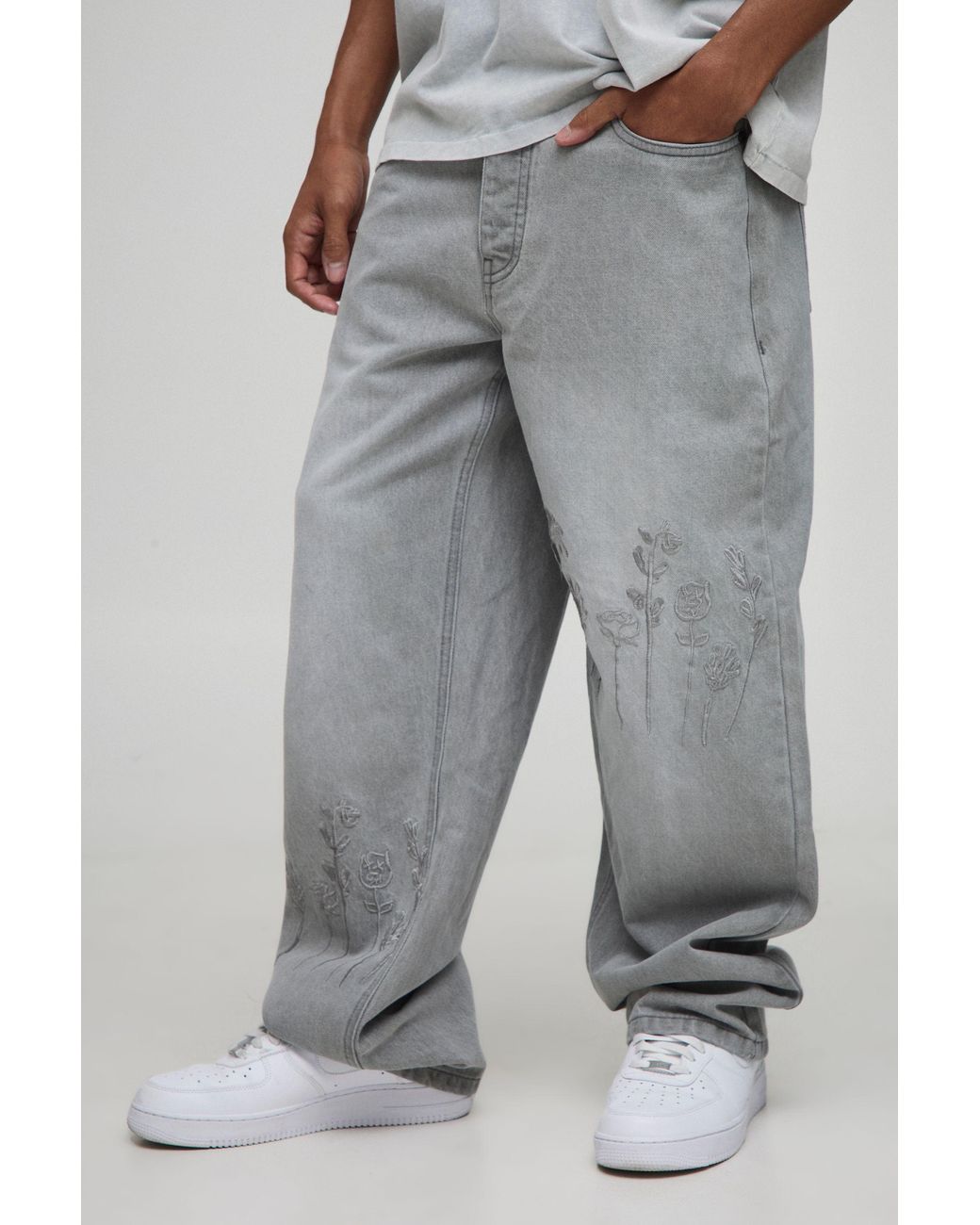 BoohooMAN Gray Relaxed Floral Embroidery Denim Jeans for men