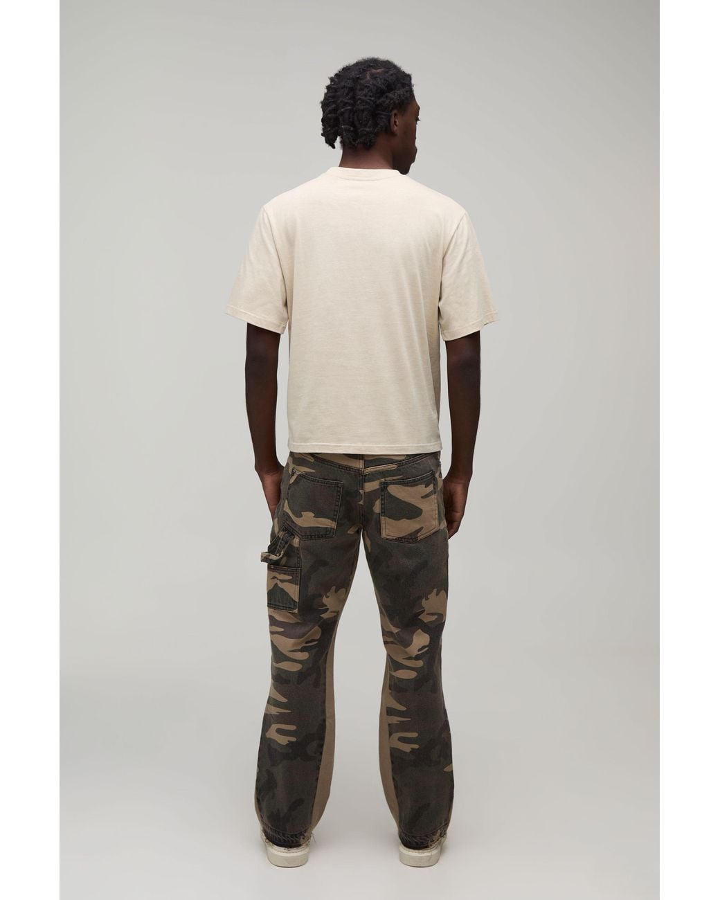BoohooMAN Green Camo Slim Flared Paint Splatter Gusset Carpenter Jeans for men
