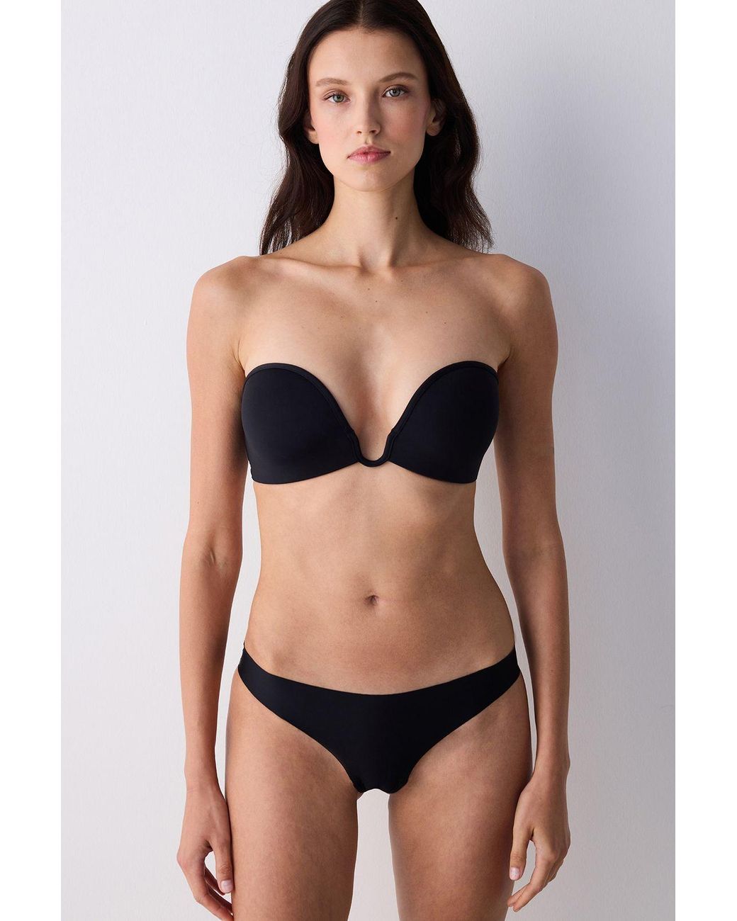 Penti Black Strapless Knitted Bra With Hook-And-Eye Closure