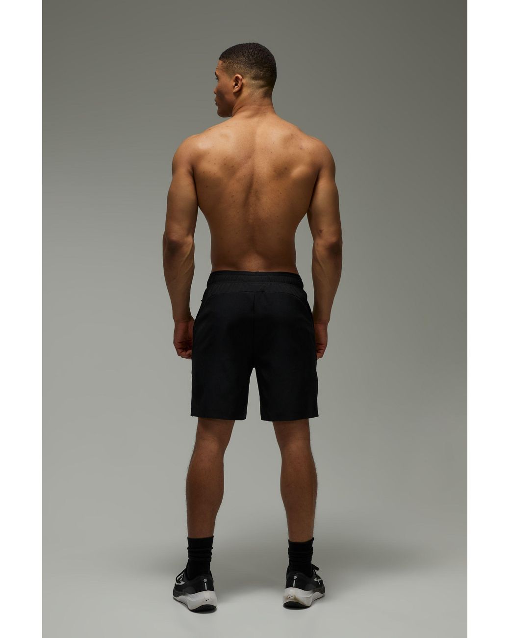 BoohooMAN Black Active Perforated 7Inch Shorts for men