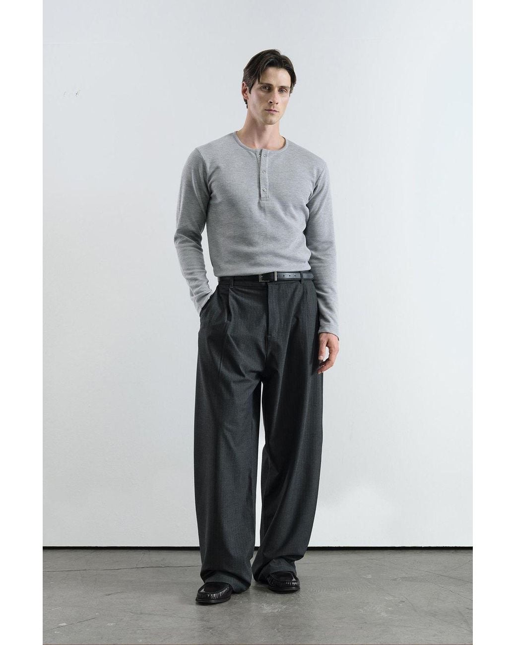 Giesto Gray Wide Leg Striped Pleated Pants for men