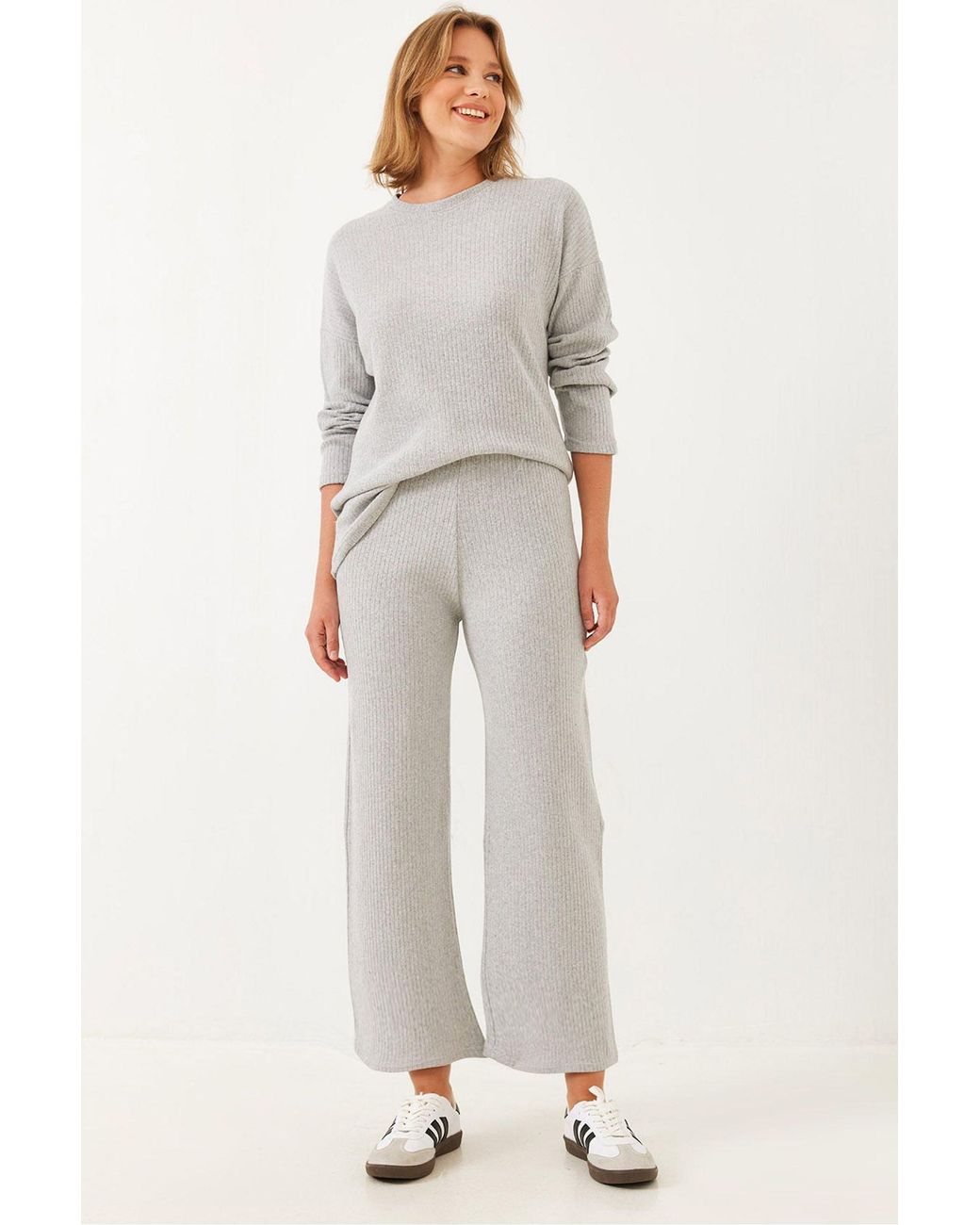 Bianco Lucci Gray Ribbed Textured Crew Neck Sweater And Pants Set