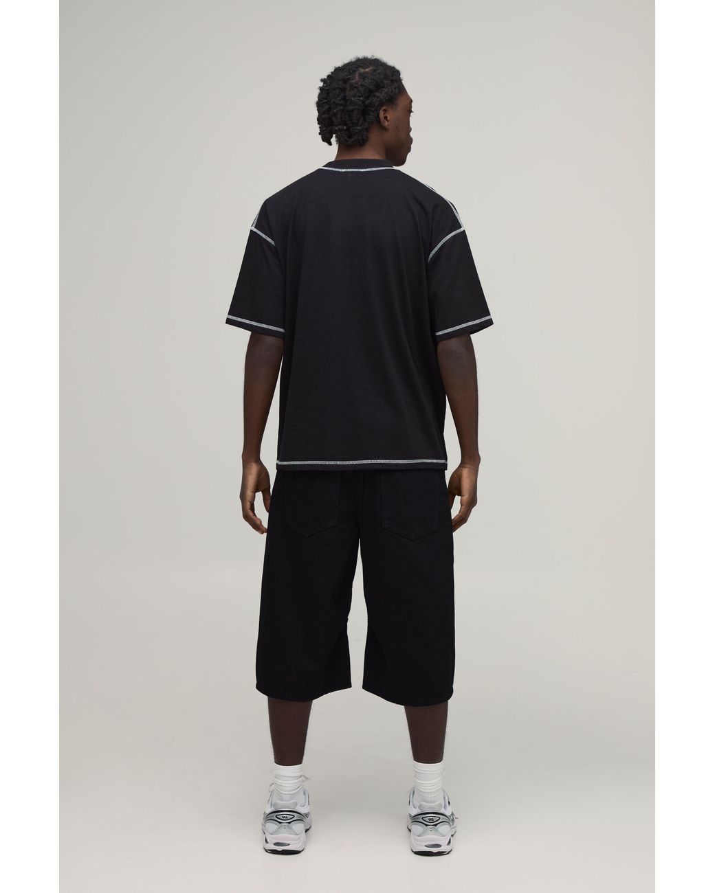 BoohooMAN Black Oversized Exposed Seam Contrast Stitch Embroidered T-Shirt for men