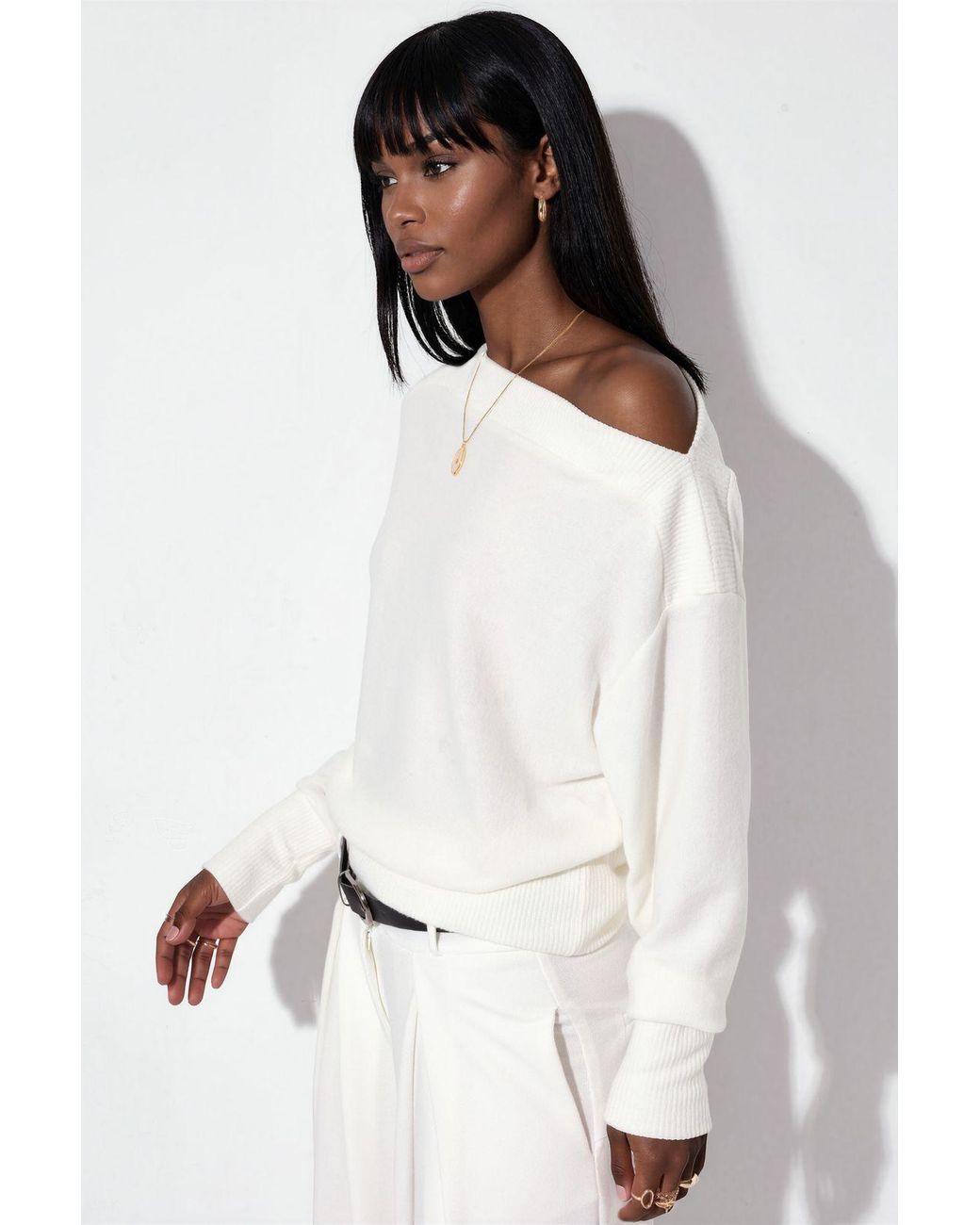 Busem White Solid Crew Neck Sweatshirt