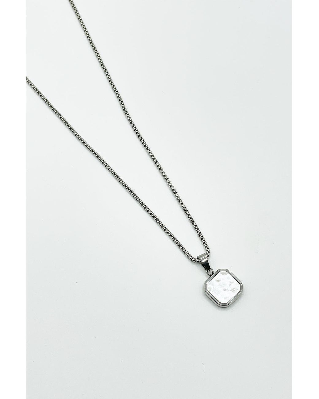 SVNX Natural Seashell Square Pendant Necklace