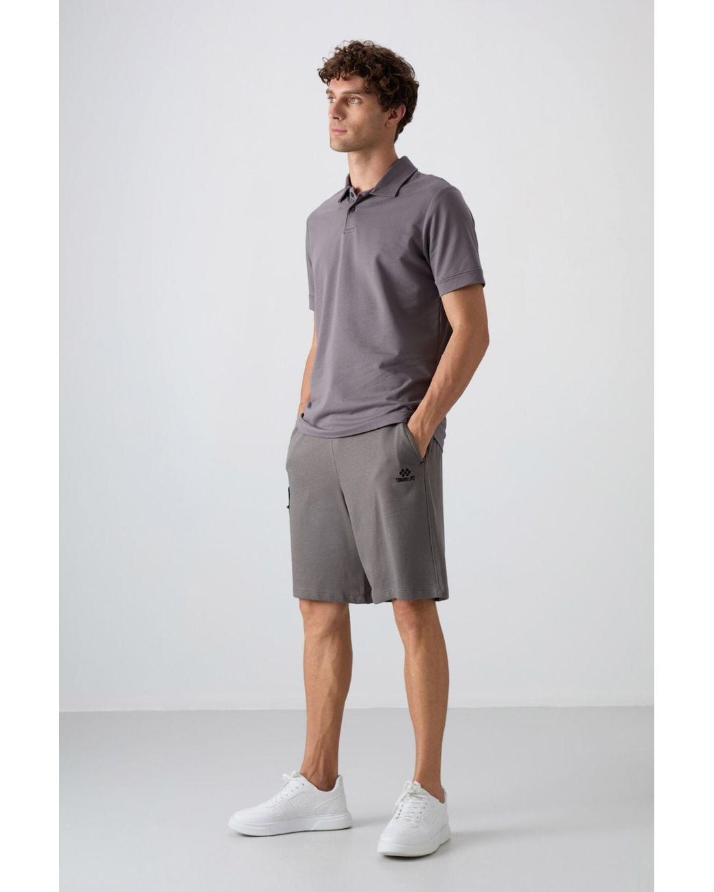 TOMMY LIFE Black Wide-Leg Cargo Shorts for men