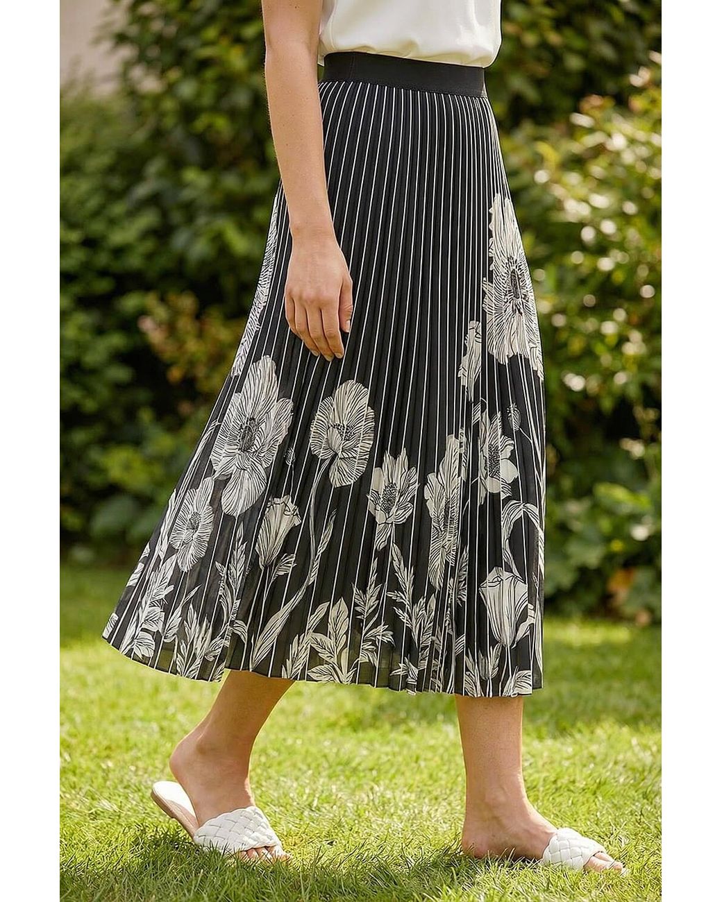 Roman Black Floral Print Pleated Midi Skirt
