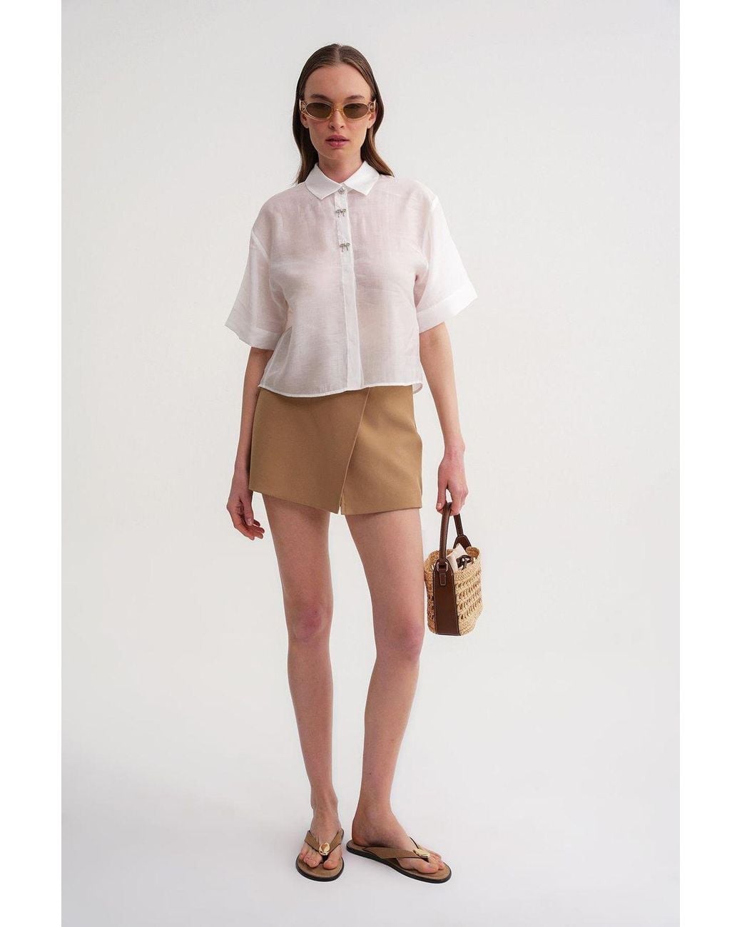 MixRay White Short Sleeve Crop Shirt With Stone Accessories