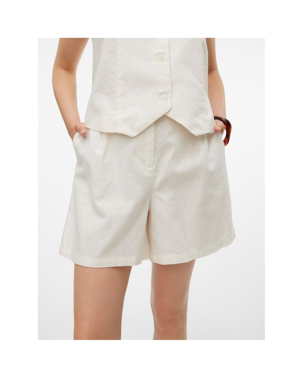 Vero Moda White May Solid Bermuda Shorts