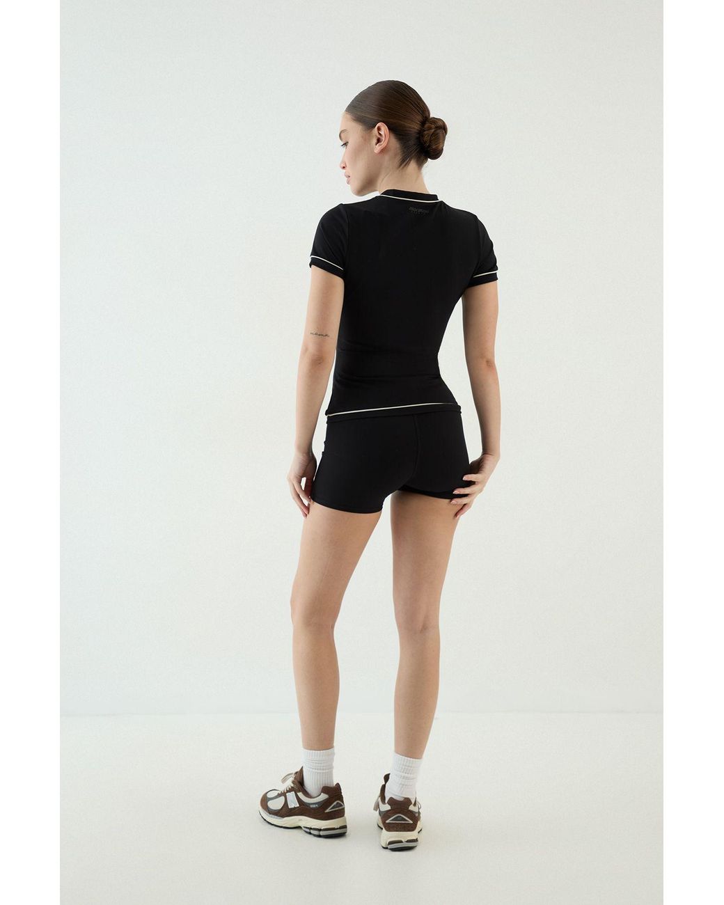 DSGN Studio Black Piping Detail Fitted Top