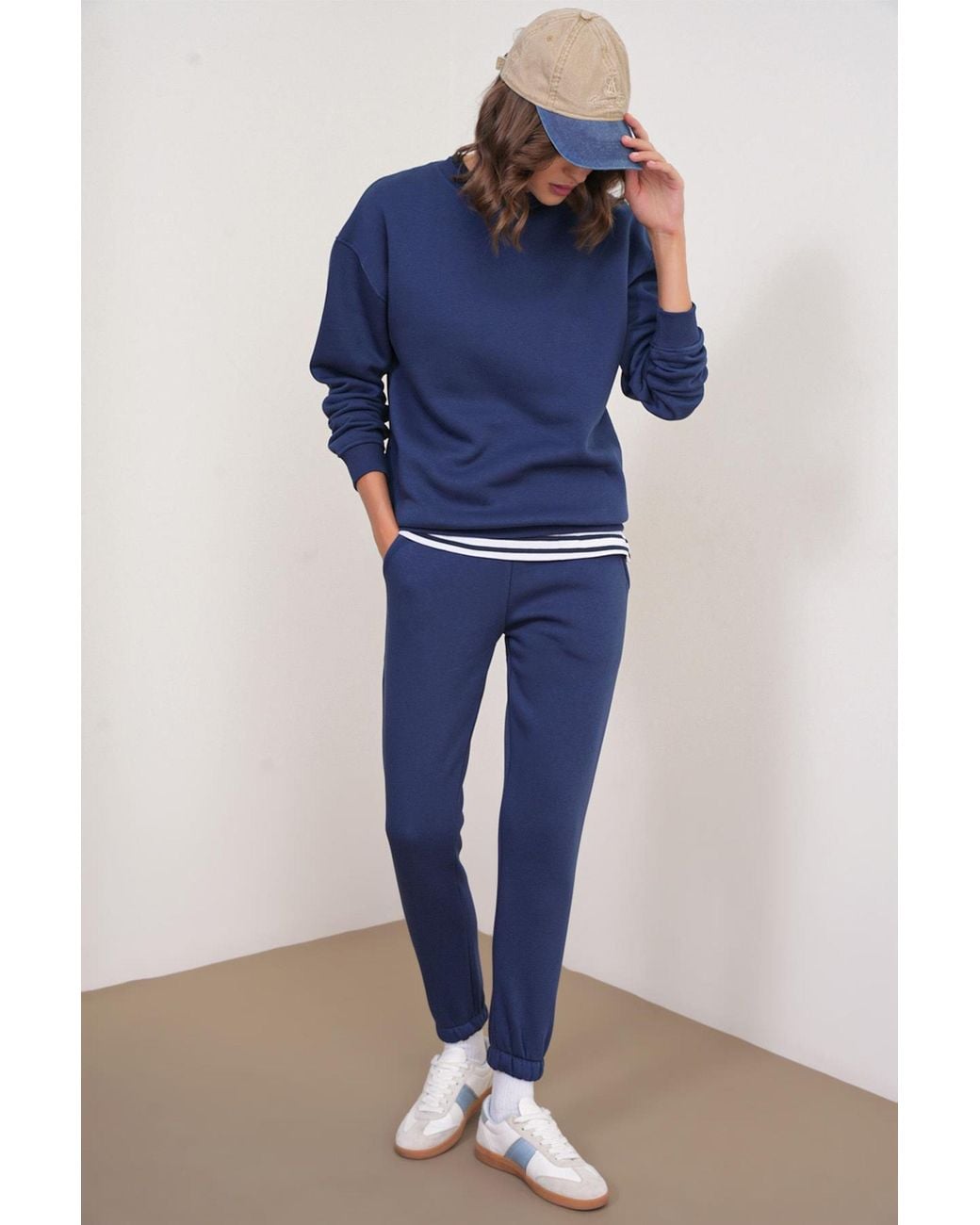 MixRay Blue Basic Sweatshirt & Jogger Two-Piece Set