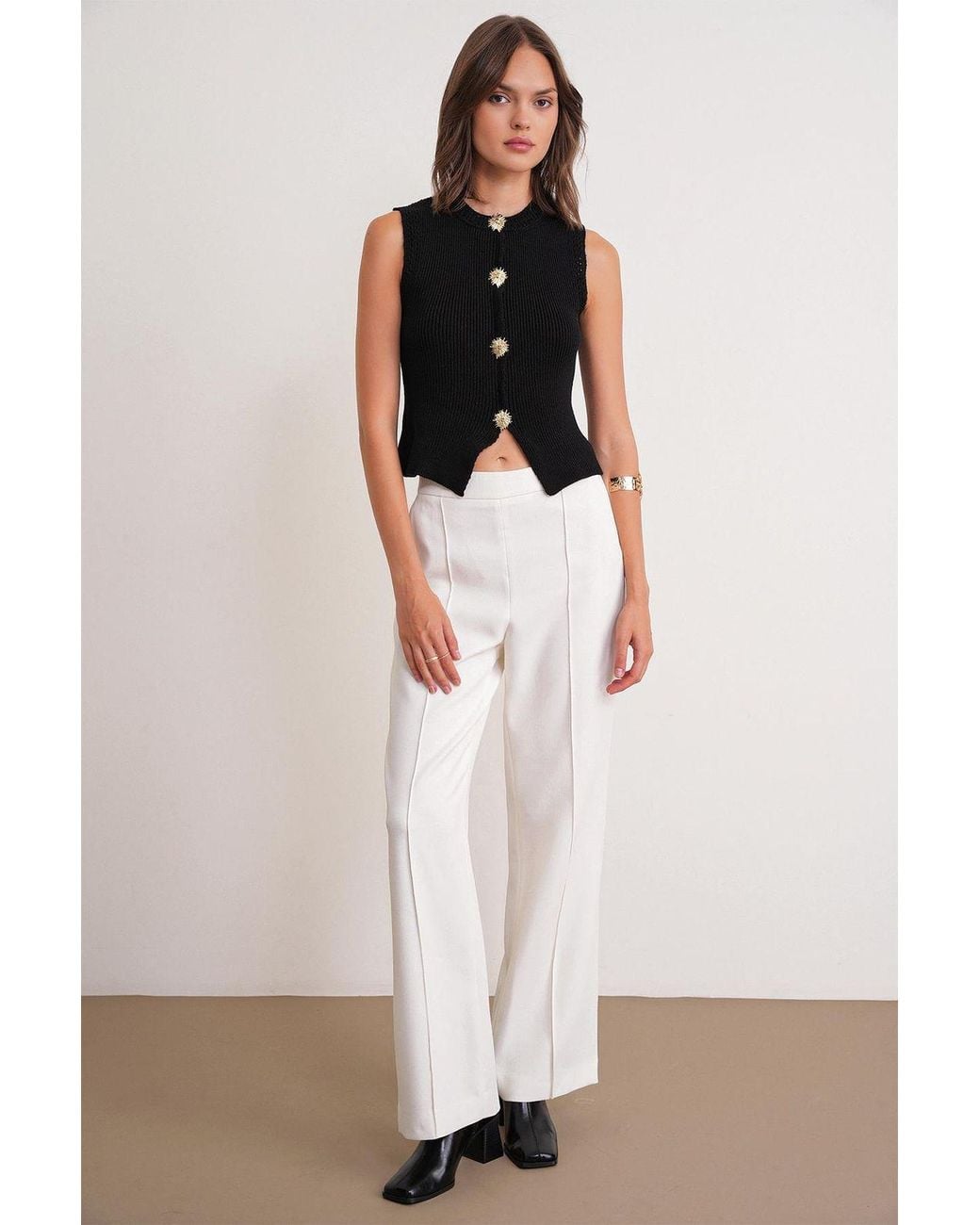 MixRay Black Textured Knit Crop Top With Button Details
