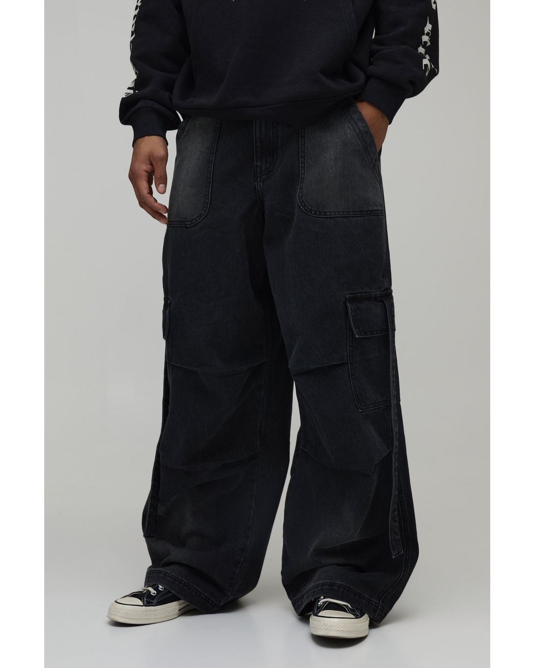 BoohooMAN Black Washed Cargo Baggy Fit Jeans for men