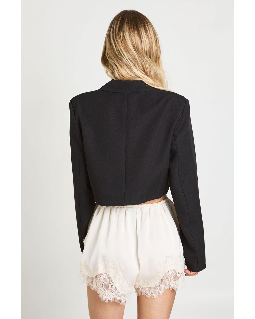 Boohoo Black Petite Basic Woven Relaxed Fit Crop Blazer