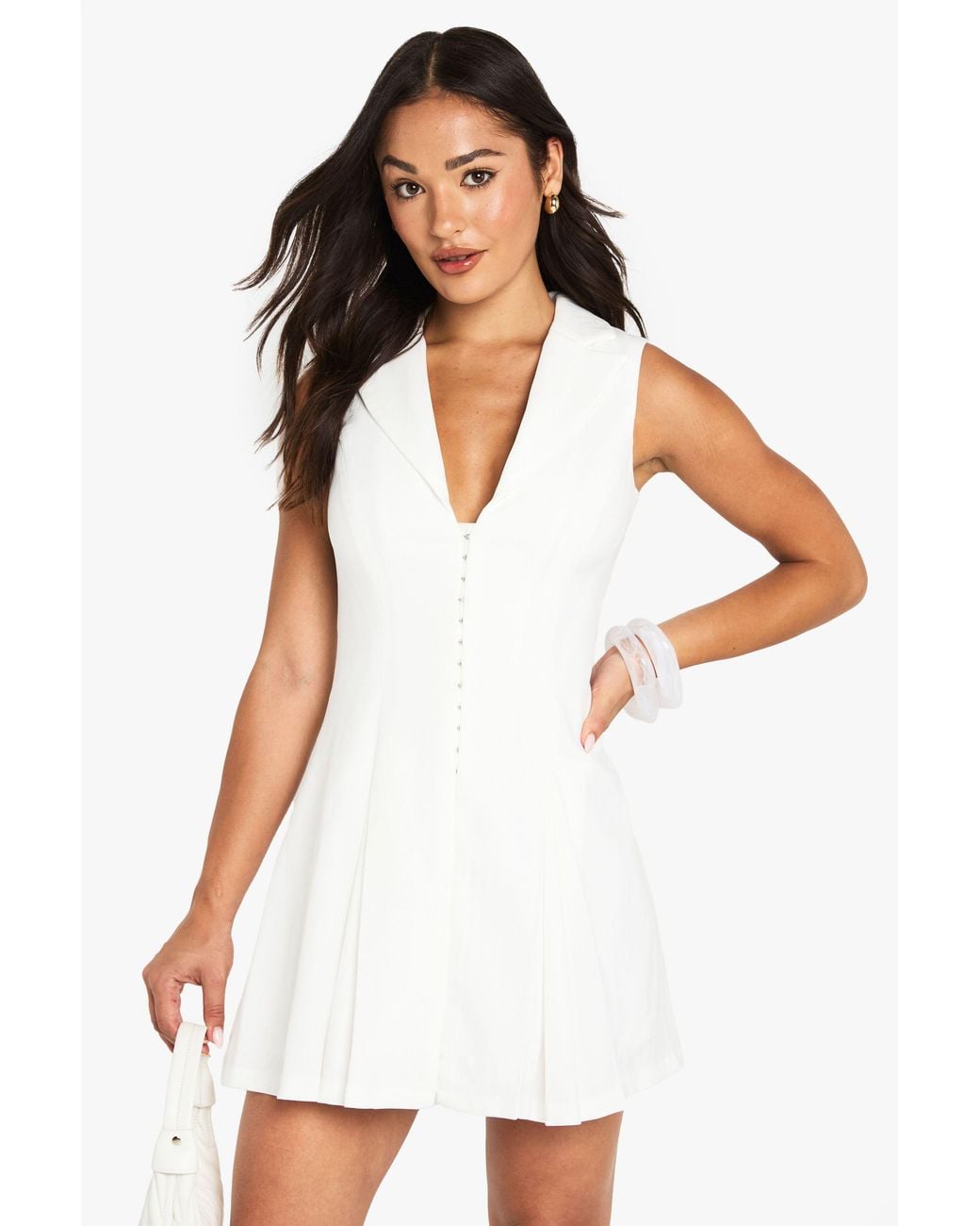Boohoo White Petite Tailored Hook & Eye Detail Cinched Waist Sleeveless Blazer Dress