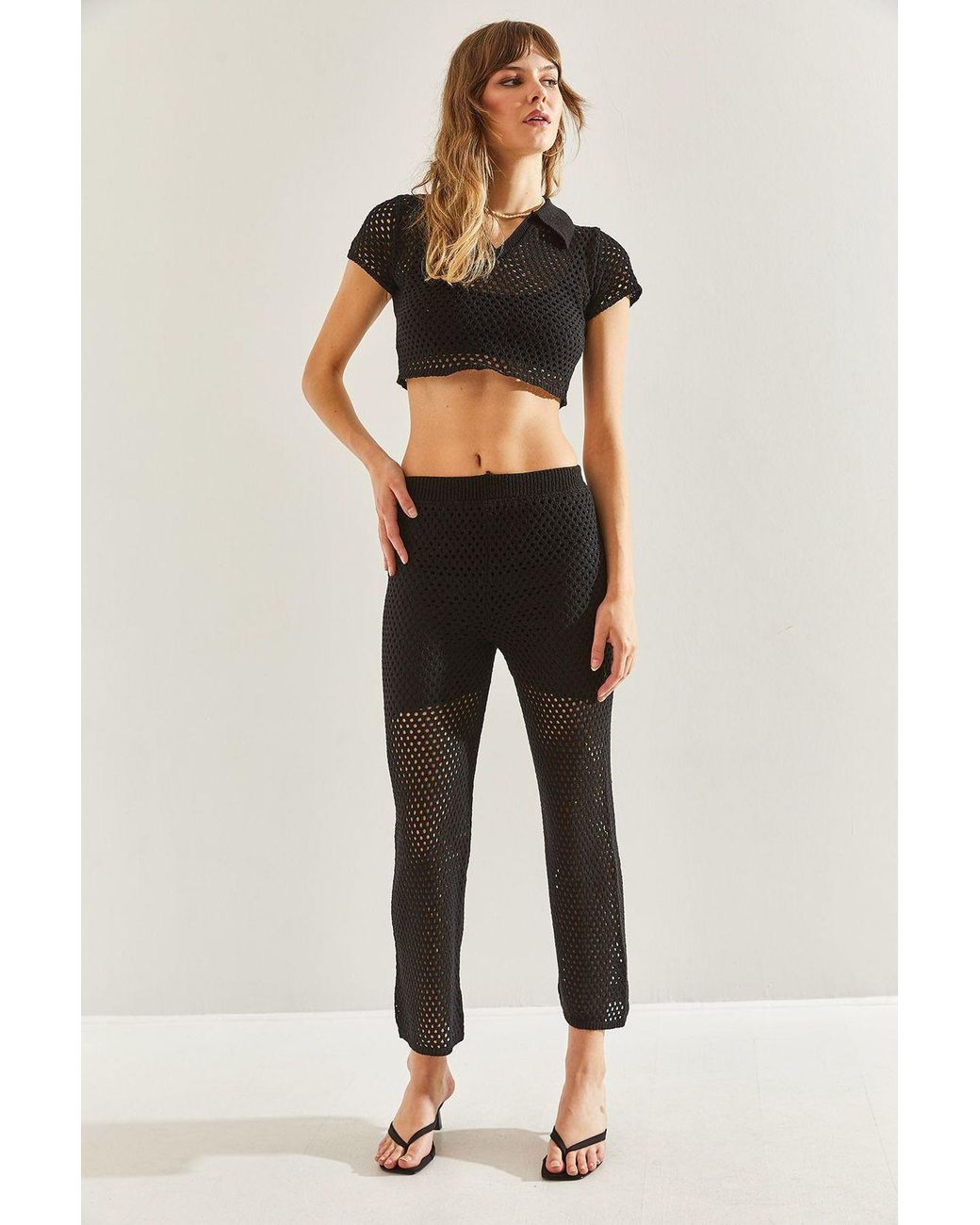 Bianco Lucci Black Textured Knit Crop Top And Flared Pants Set