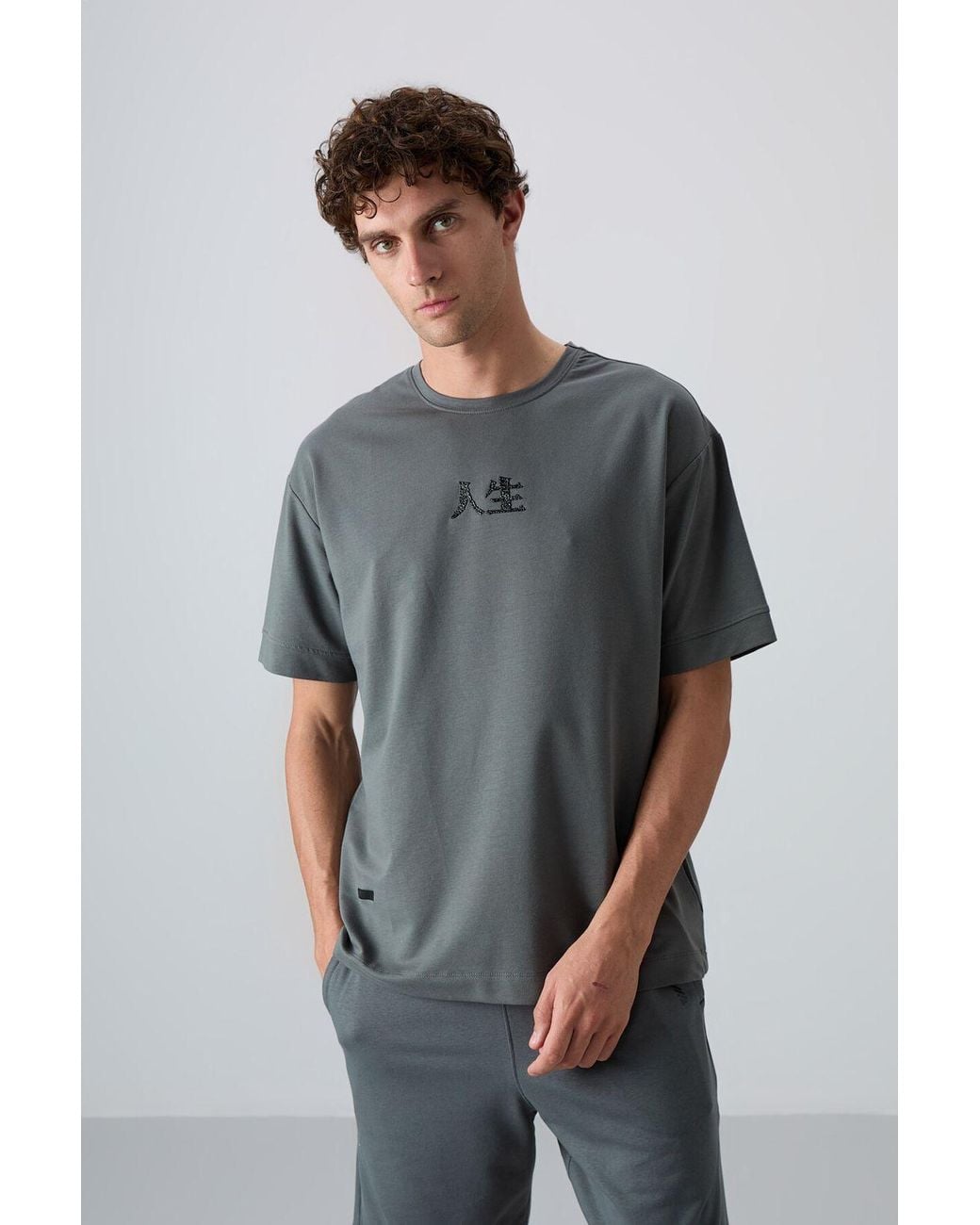 TOMMY LIFE Gray Oversized Printed Crew Neck T-Shirt for men