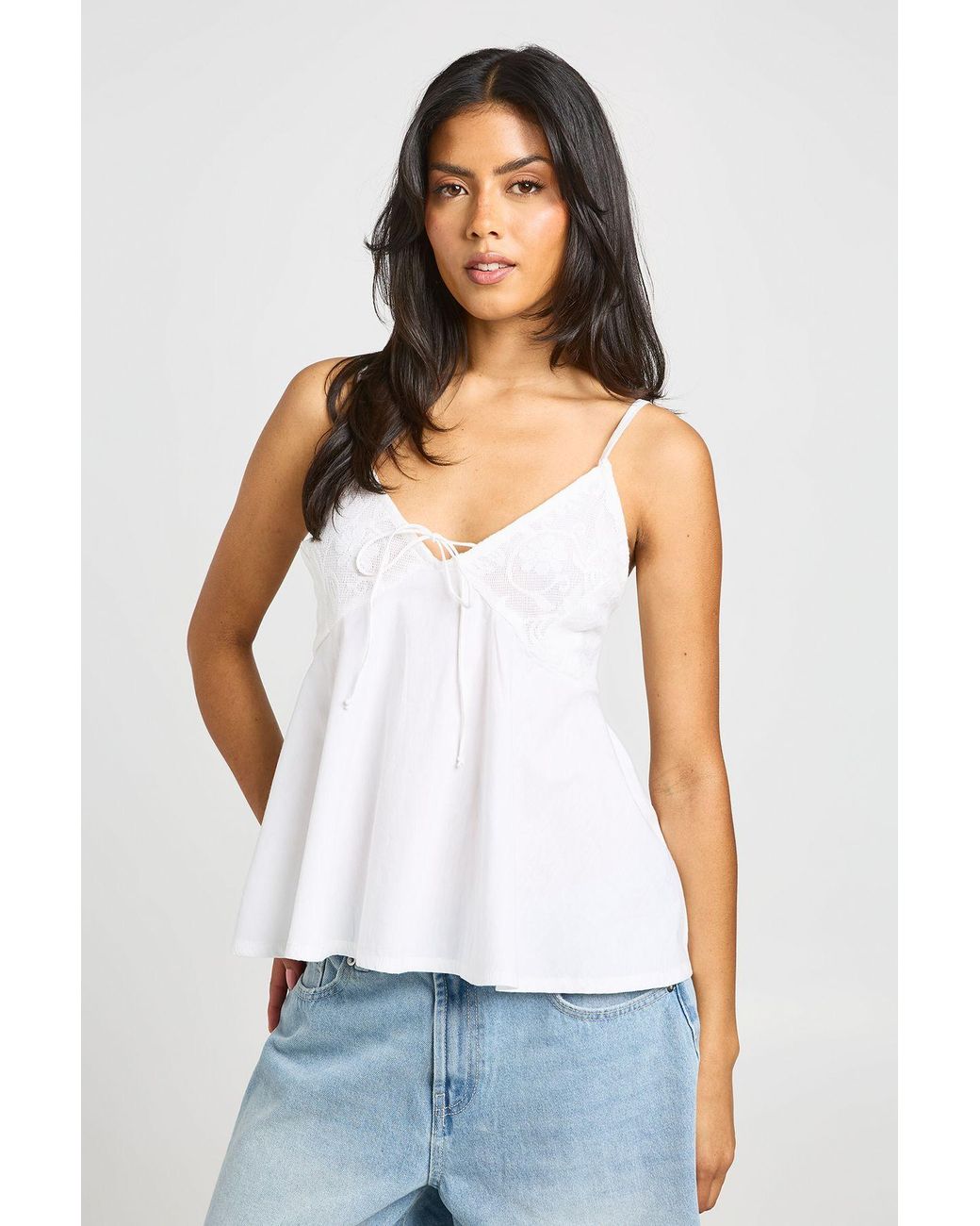 Boohoo White Lace Bust Detail Floaty Cami