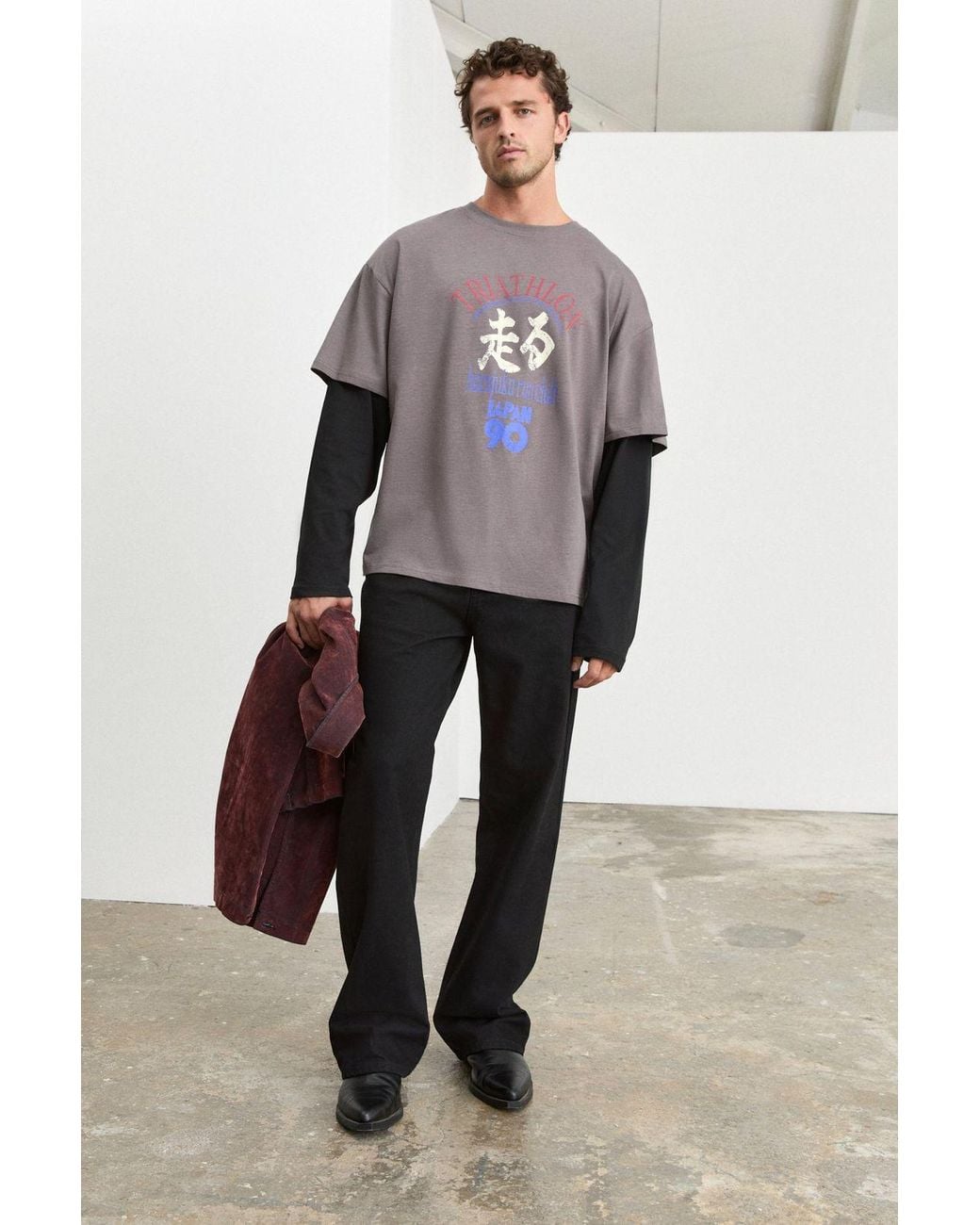 Grimelange Gray Oversized Crew Neck Printed T-Shirt for men