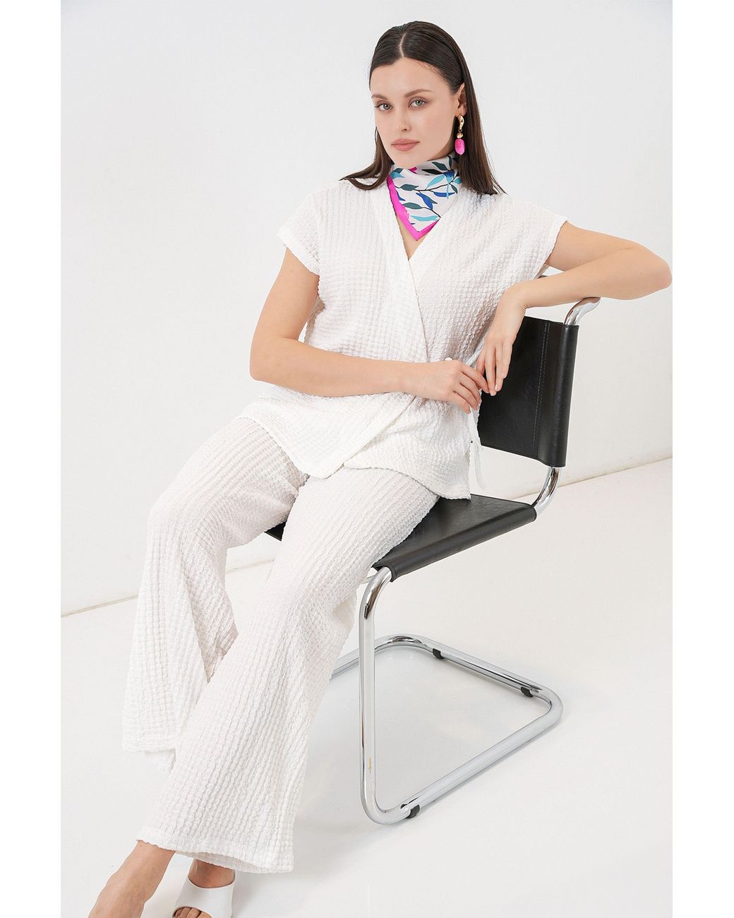 Bigdart White Textured V-Neck Tie Detail Two-Piece Coord Set