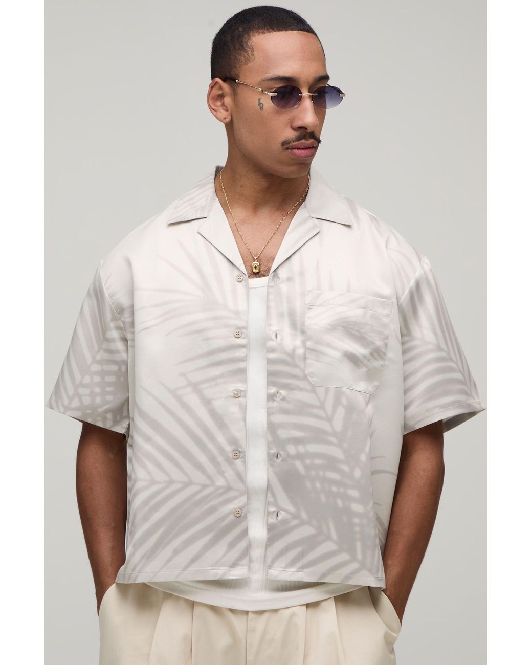 BoohooMAN White Oversized Short Sleeve Tonal Palm Print Satin Shirt for men