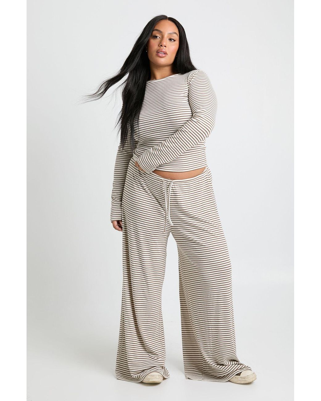 Boohoo Natural Plus Striped Mid Rise Wide Leg Trouser