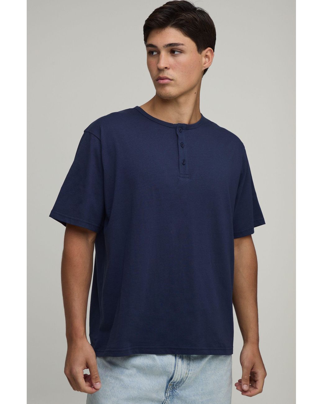BoohooMAN Blue Basic Relaxed Fit Henley T-Shirt for men