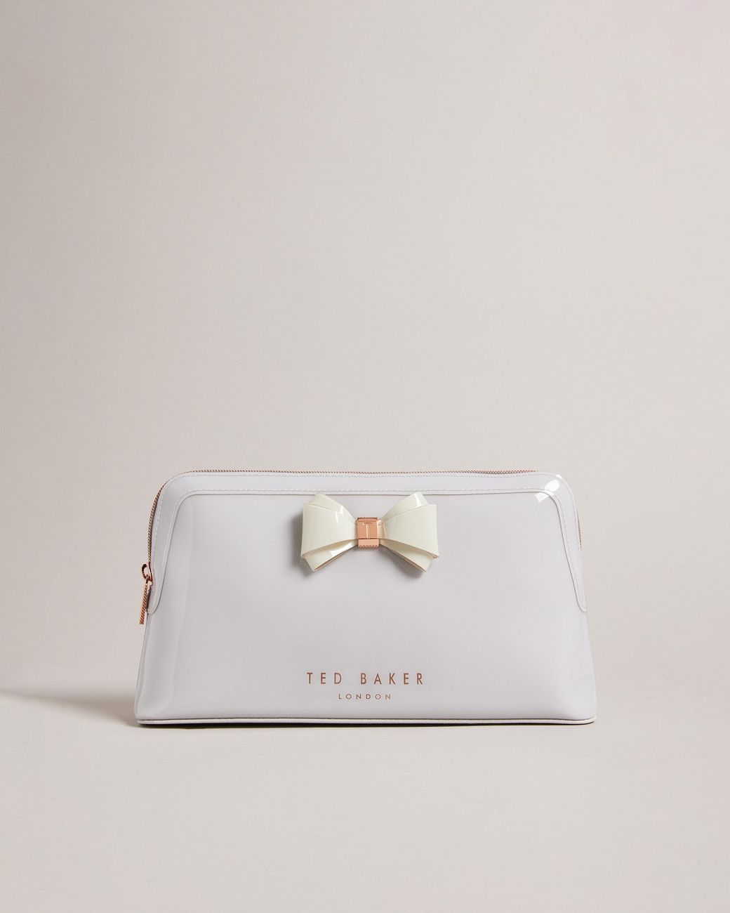 Ted Baker Abbie Curved Bow Large Washbag, Material_Patent_Leather
